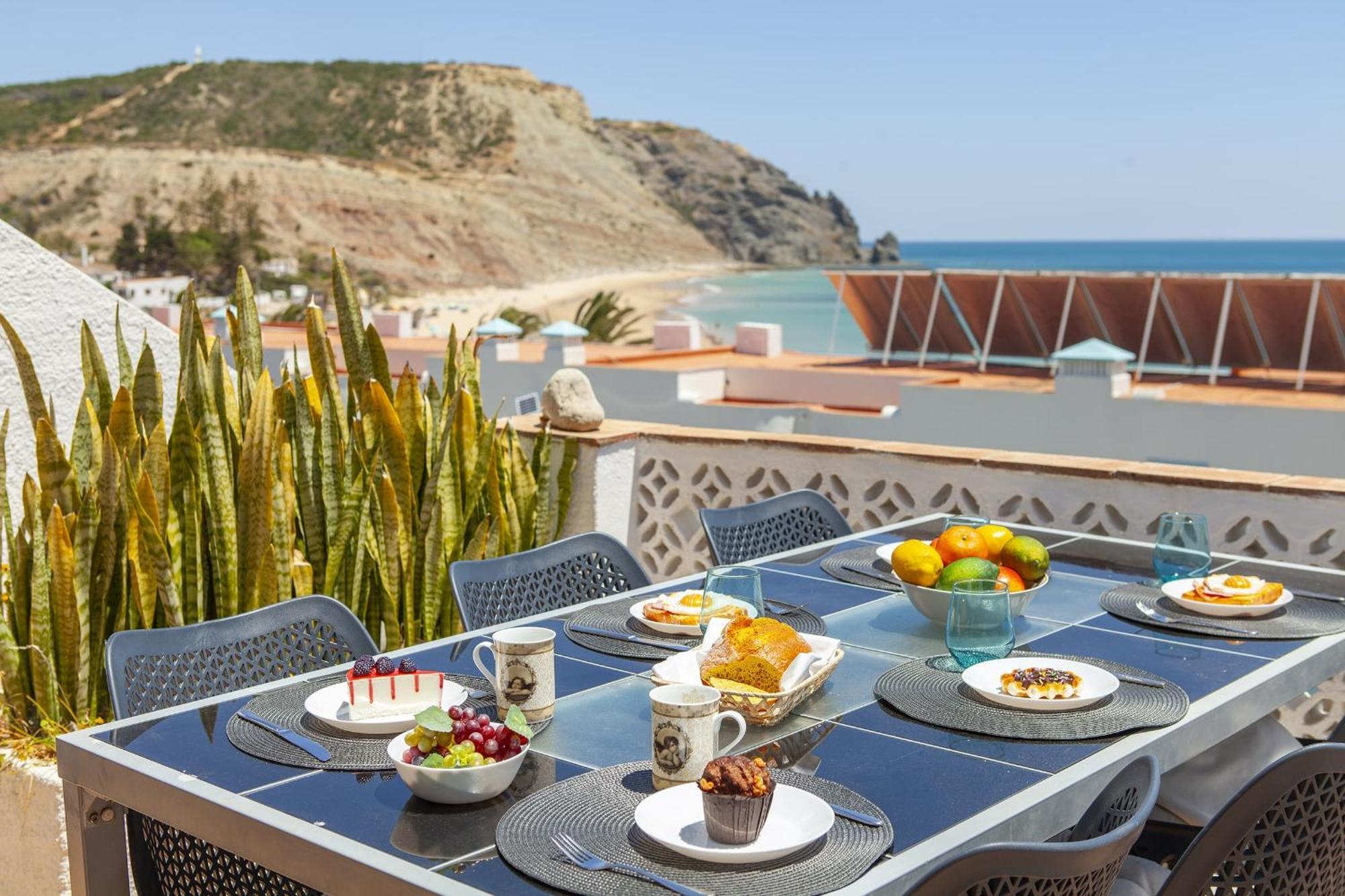 C22 - Beco Do Poco Beach Townhouse In Praia Da Luz Exterior photo
